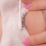 togliere-ciglia-finte