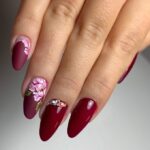 unghie a mandorla corte