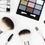 makeup-brush-1761648_640.jpg