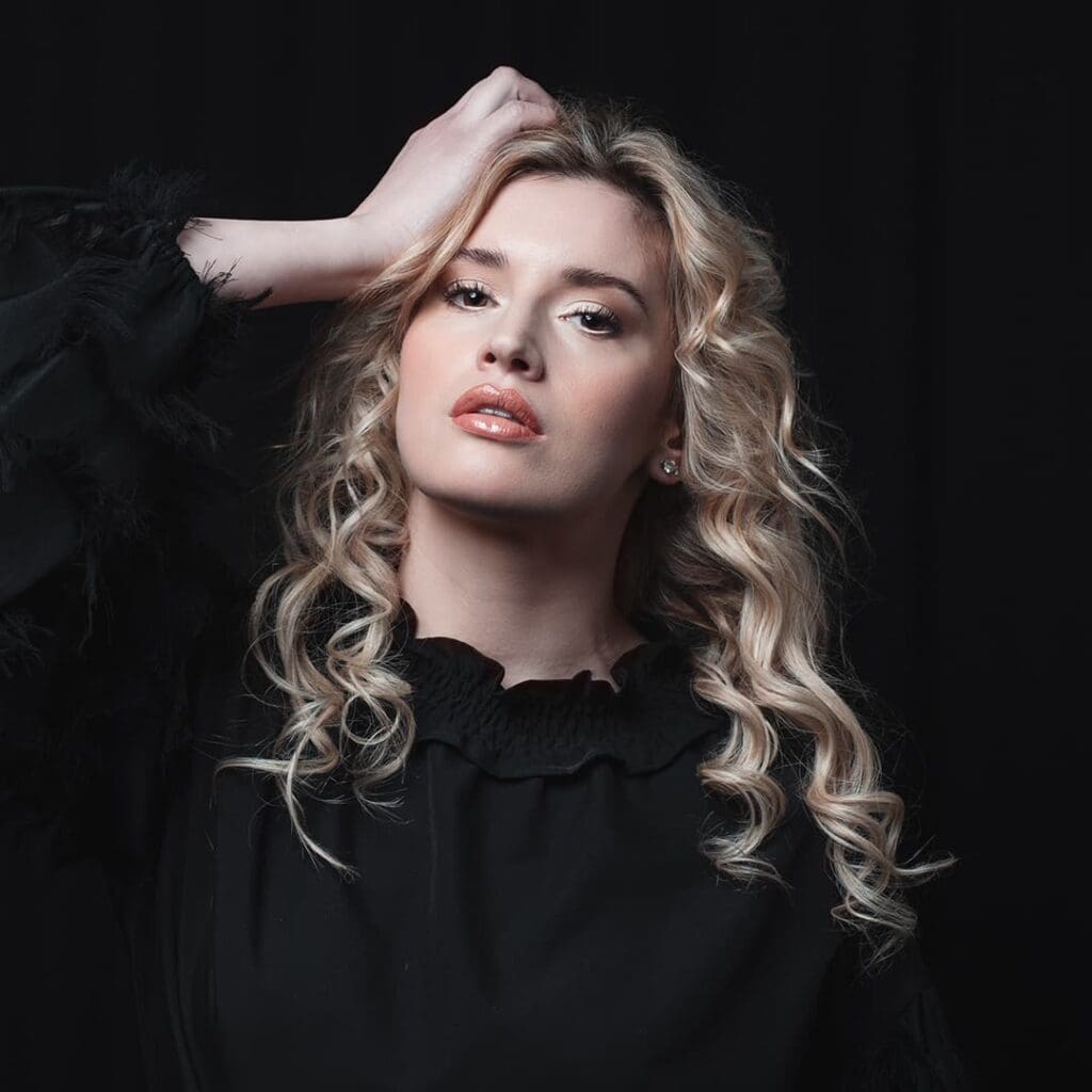Meet the founder of LashDream - Maria Larionova. The visionary behind our lash and brow bar. Discover her passion for beauty and dedication to expert treatments